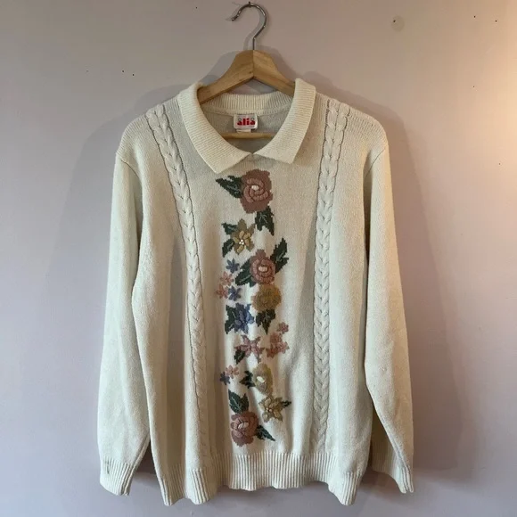 ❣️SOLD❣️Vintage Alia Floral Sweater - Picture 5 of 8